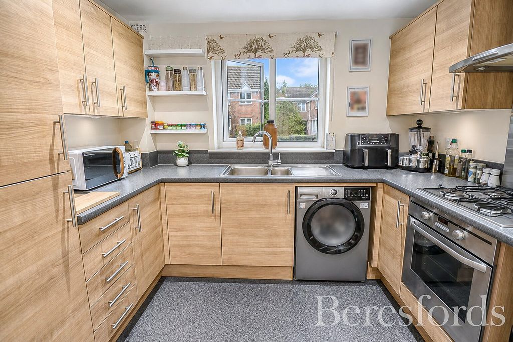 Property photo 2 of 23 Picture No. 45