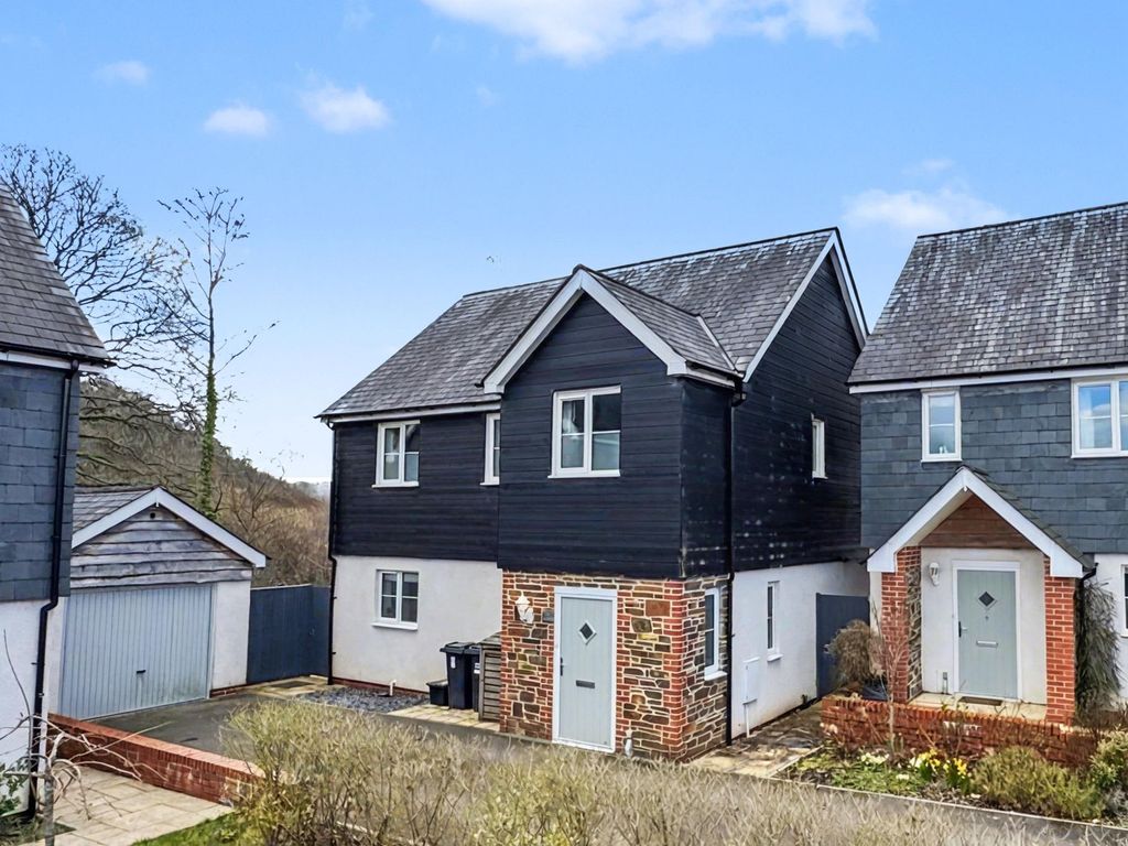 Property photo 1 of 25