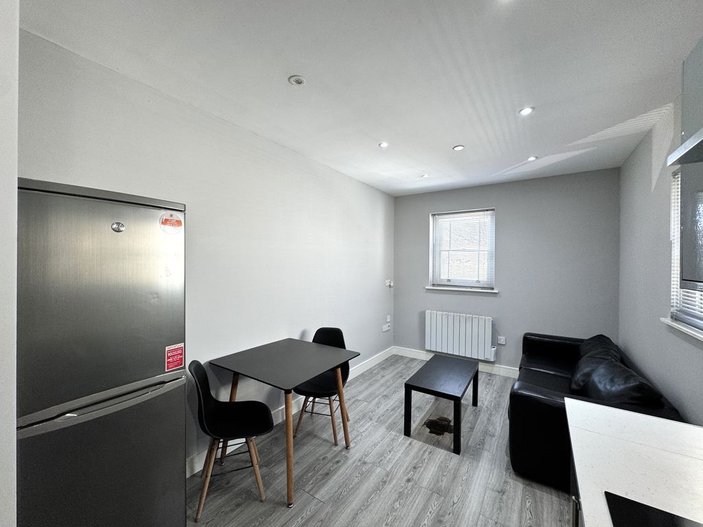 Property photo 3 of 11 Photo 4