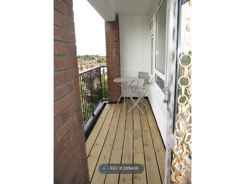 Property photo 3 of 7 Balcony