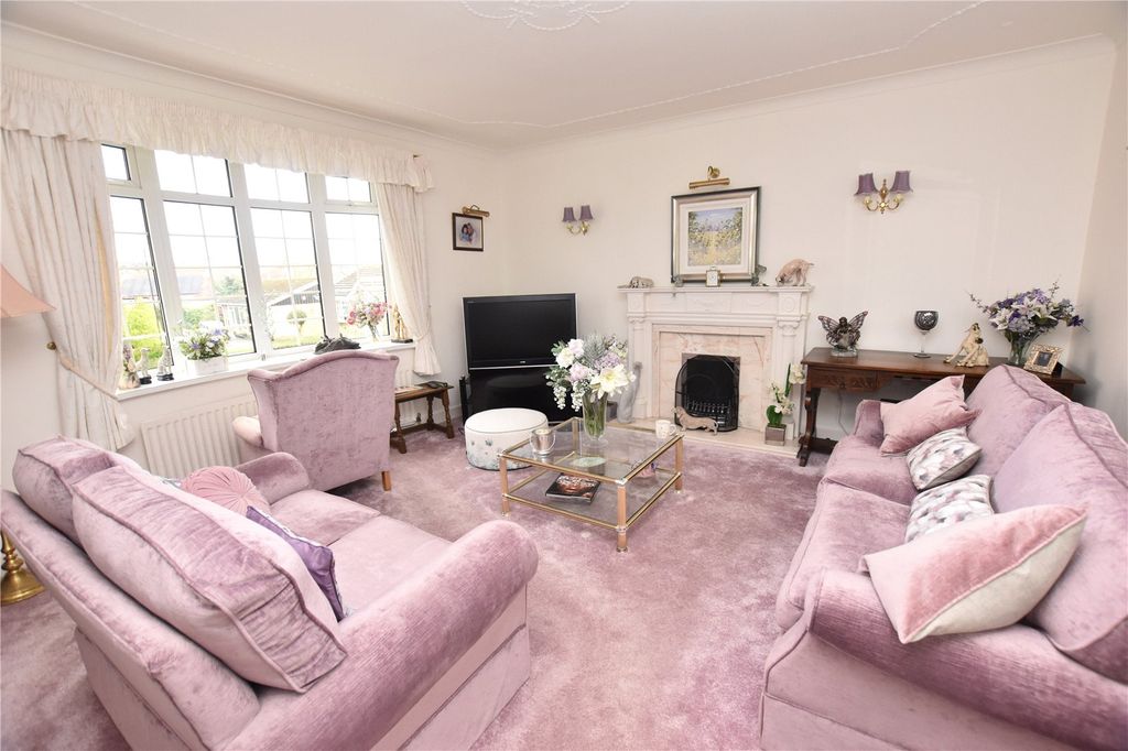 Property photo 2 of 16 Picture No. 05