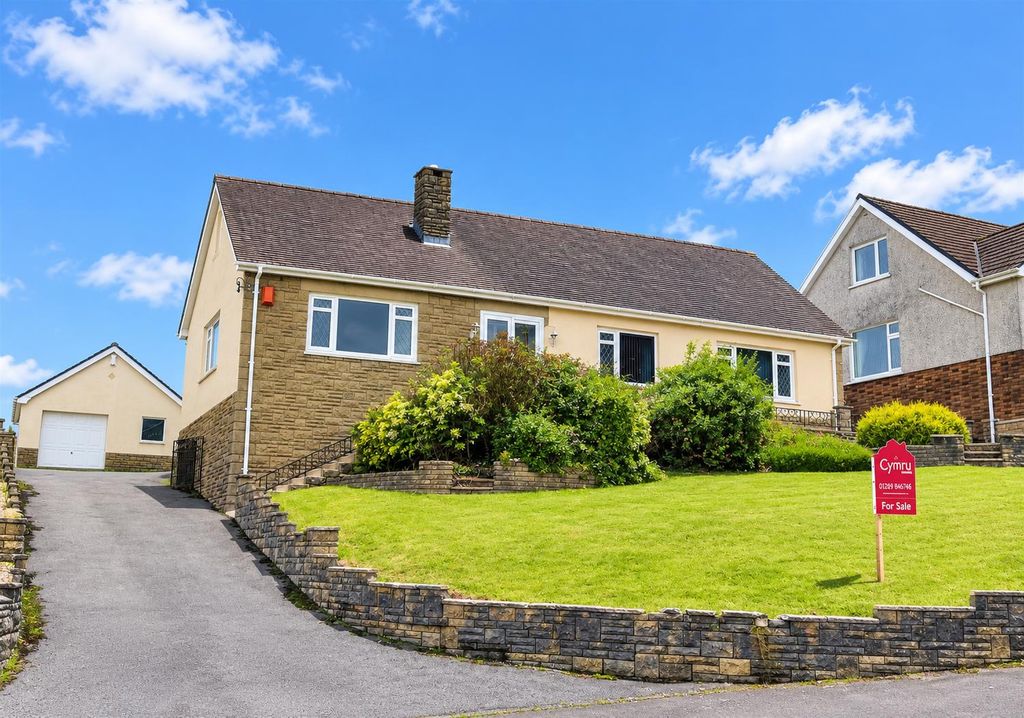 Property photo 1 of 30 14A31B83-2Ad3-4B15-Ac3E-17C1566456CC.Png