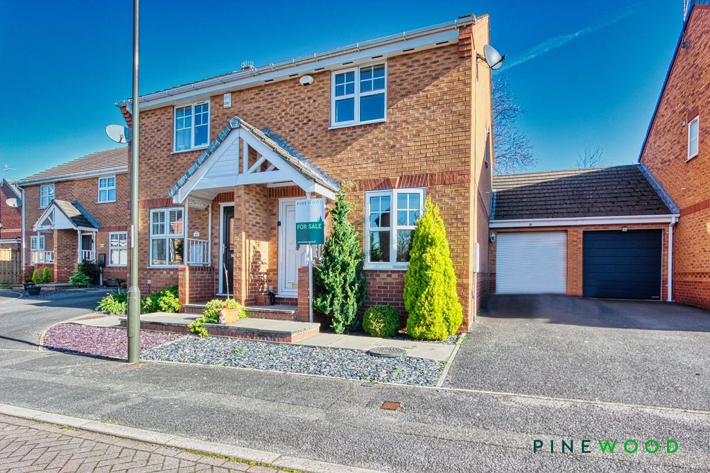 Property photo 1 of 13 Front