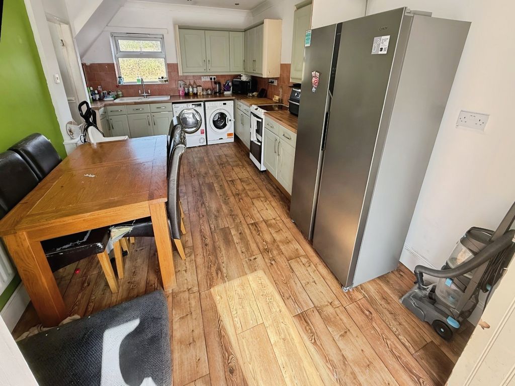 Property photo 3 of 13 Picture No. 05