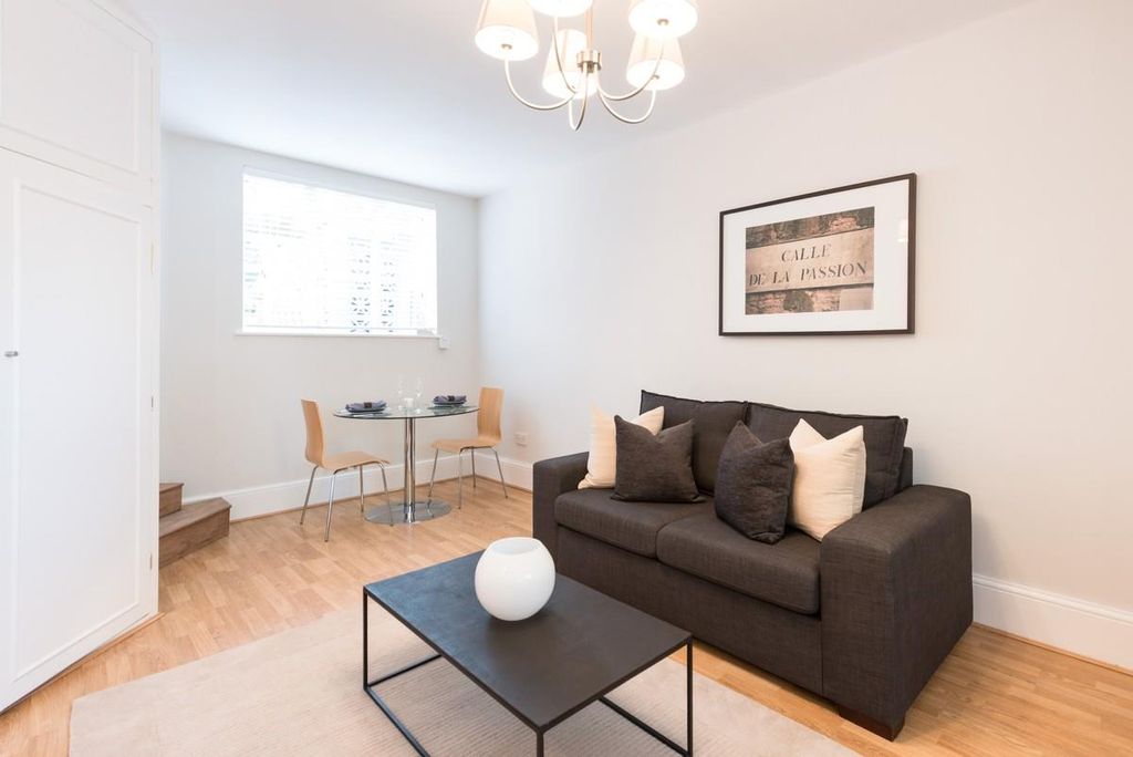 Property photo 1 of 8 1