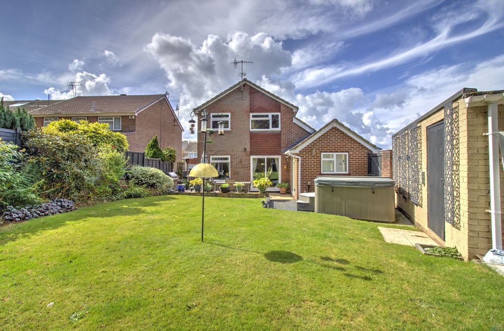 Property photo 1 of 24