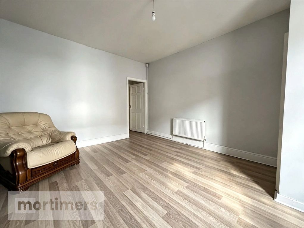 Property photo 3 of 15 Living Room