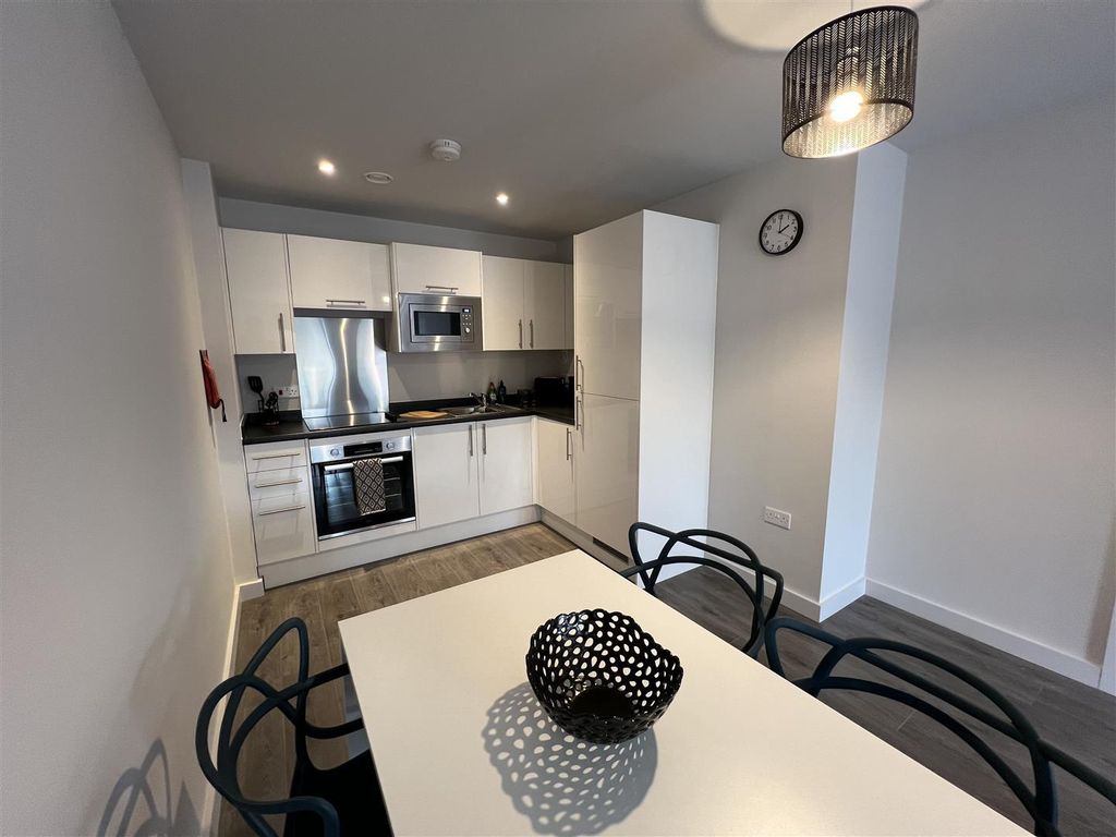 Property photo 3 of 8 Ixha4Npbuecy6Fs-Yiheng.Jpg