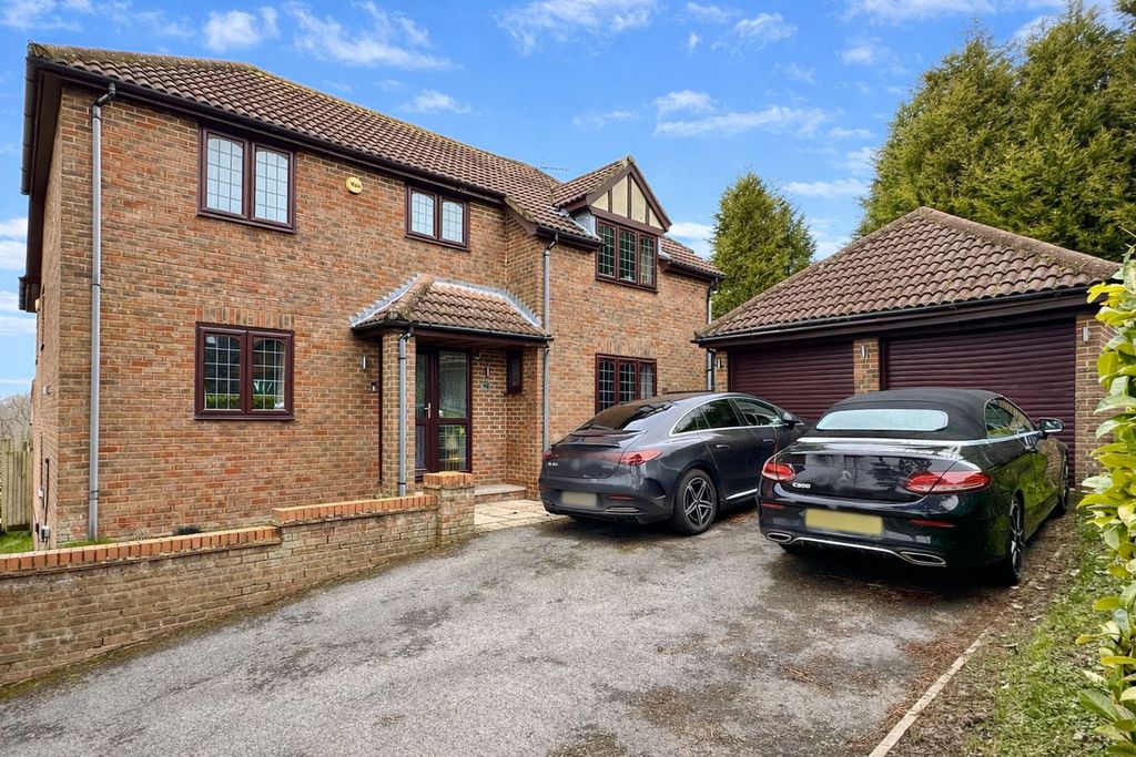 Property photo 1 of 31