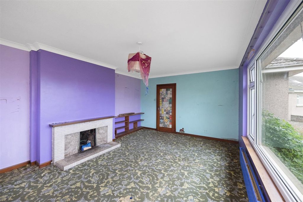 Property photo 3 of 21