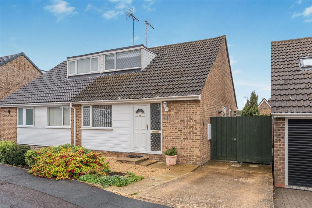 Property photo 1 of 16 50 Wood End, Banbury-1.Jpg
