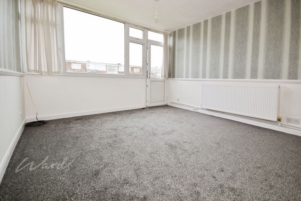 Property photo 2 of 6 Hever Lounge