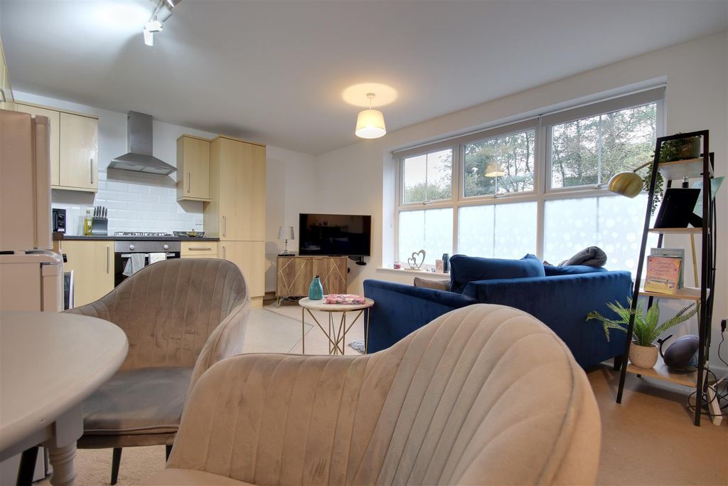 Property photo 2 of 7 Img_4562-Img_4564.Jpg