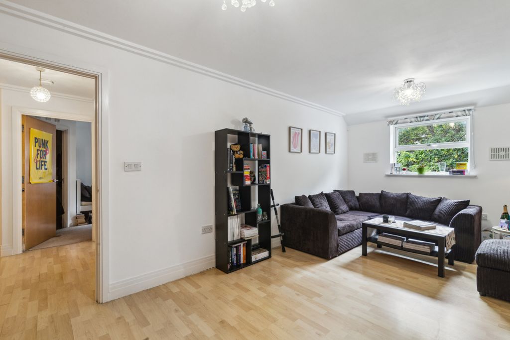 Property photo 2 of 10 10