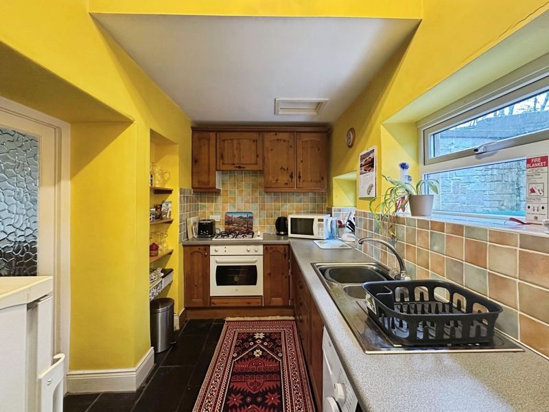 Property photo 3 of 14 Photo 8