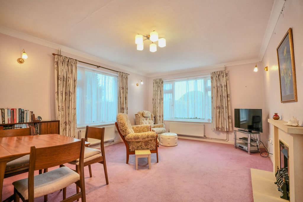 Property photo 3 of 24