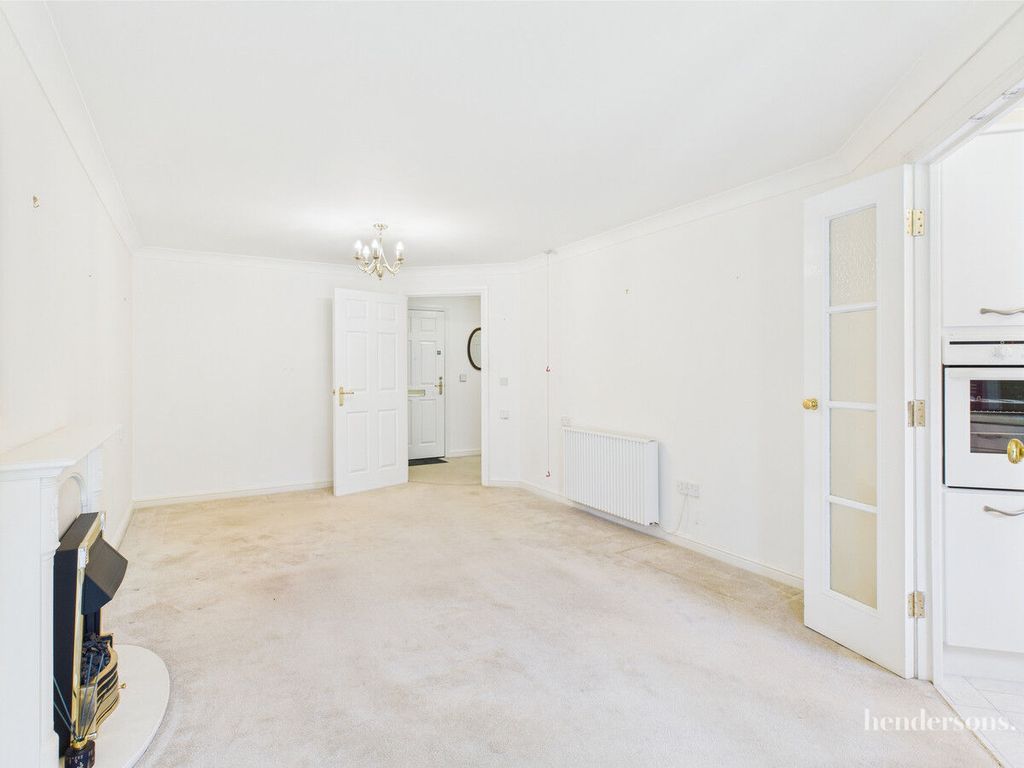 Property photo 3 of 18