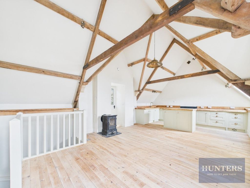 Property photo 3 of 10 Kitchen / Living Area