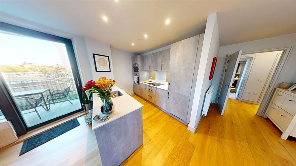 Property photo 3 of 8 Picture No. 02