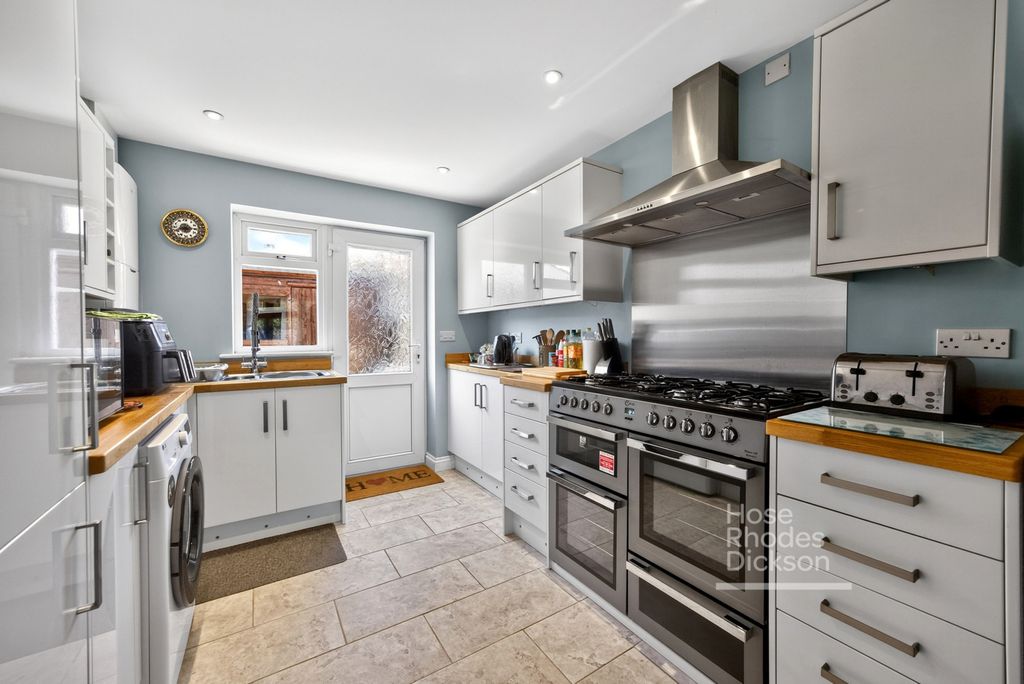 Property photo 2 of 20 Pbox-Img.Jpg