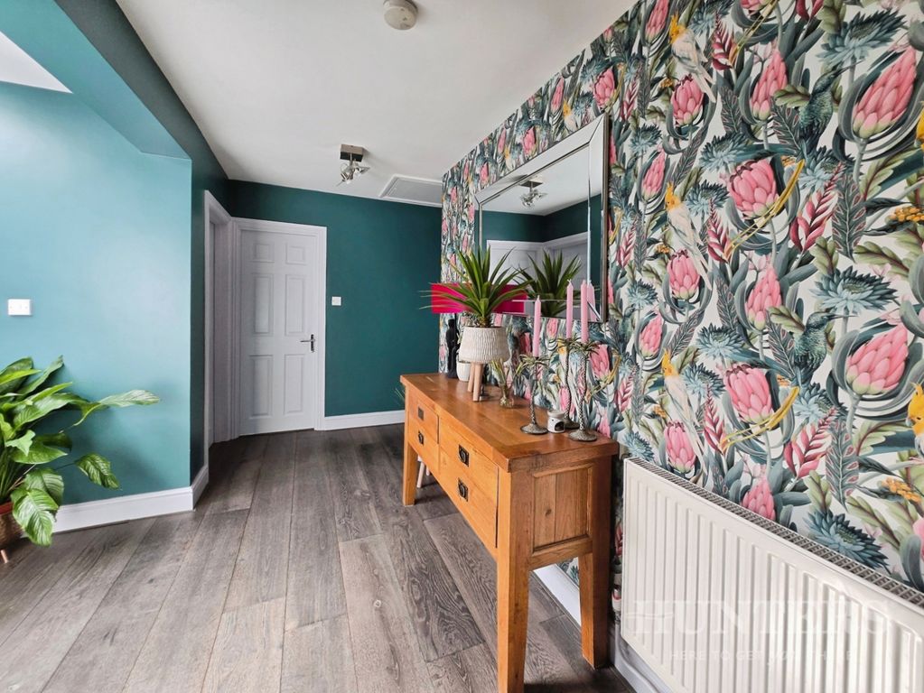 Property photo 2 of 30 Pbox-Img.Jpg