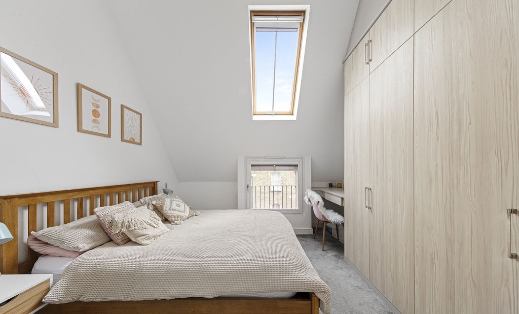 Property photo 3 of 18 094A6598