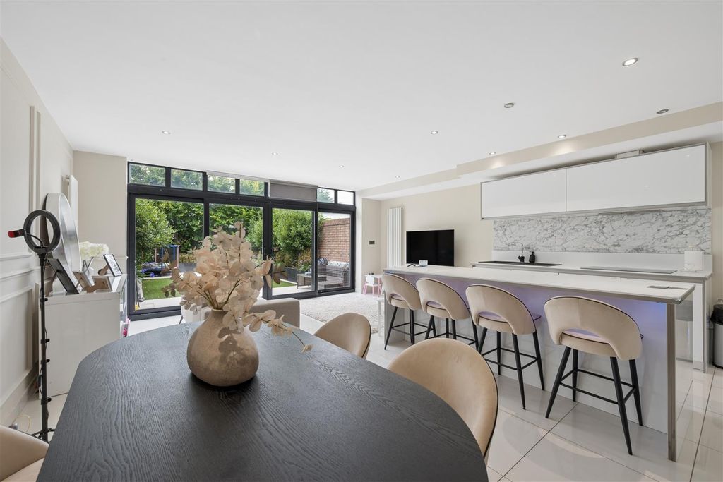 Property photo 2 of 35 Open Plan Kitchen-Family Room