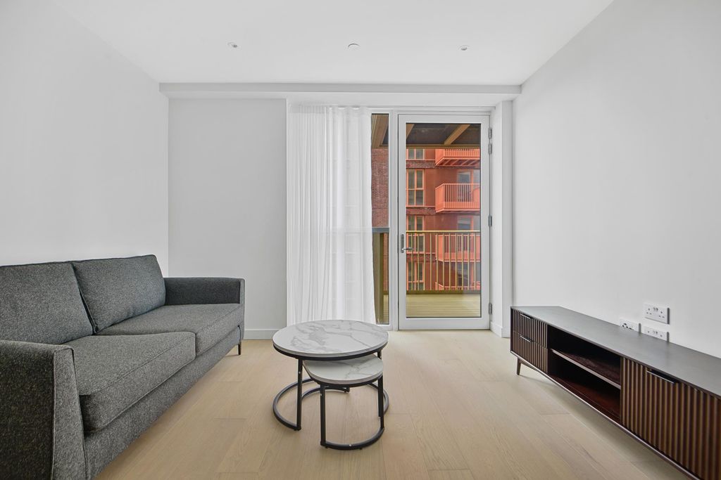 Property photo 1 of 5