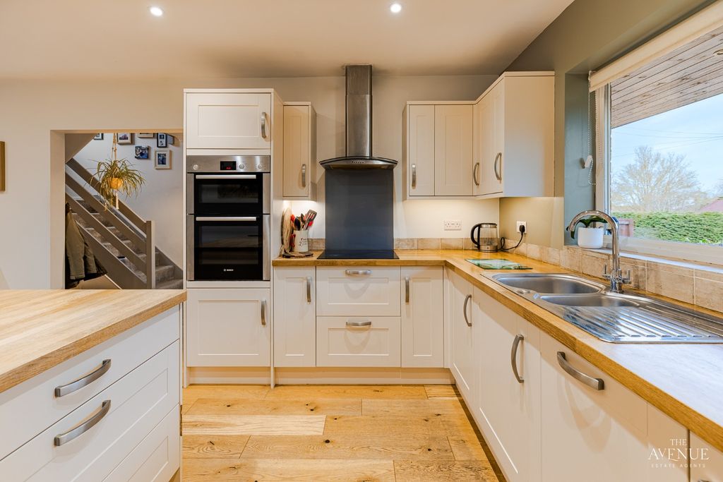 Property photo 3 of 30 4799606