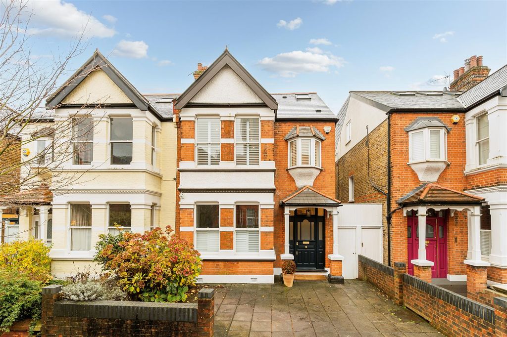 Property photo 2 of 24