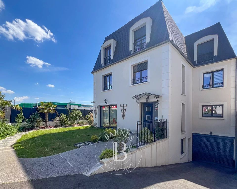 Property photo 1 of 19