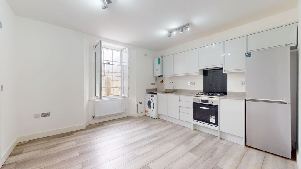 Property photo 1 of 7 Kitchen - Angle 1