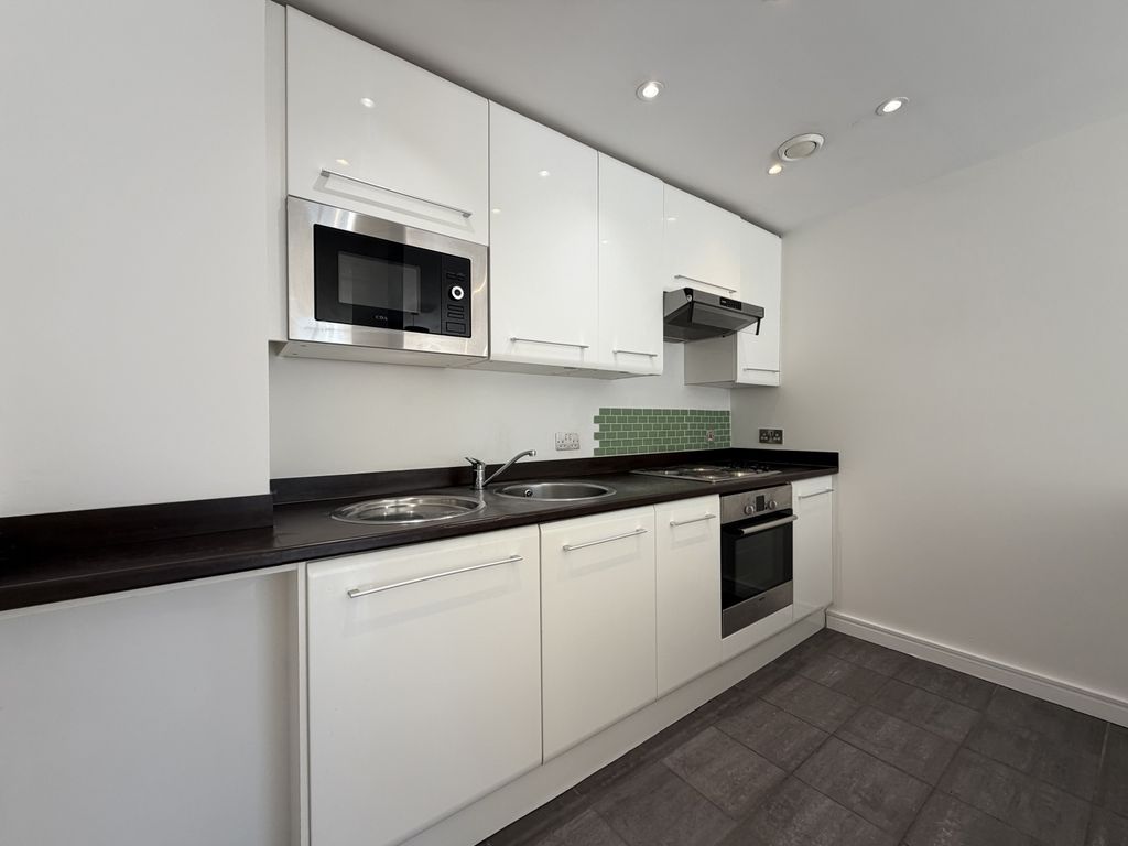 Property photo 3 of 15 Img_2449