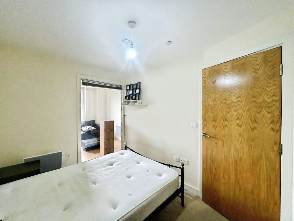 Property photo 3 of 6 Picture No. 12