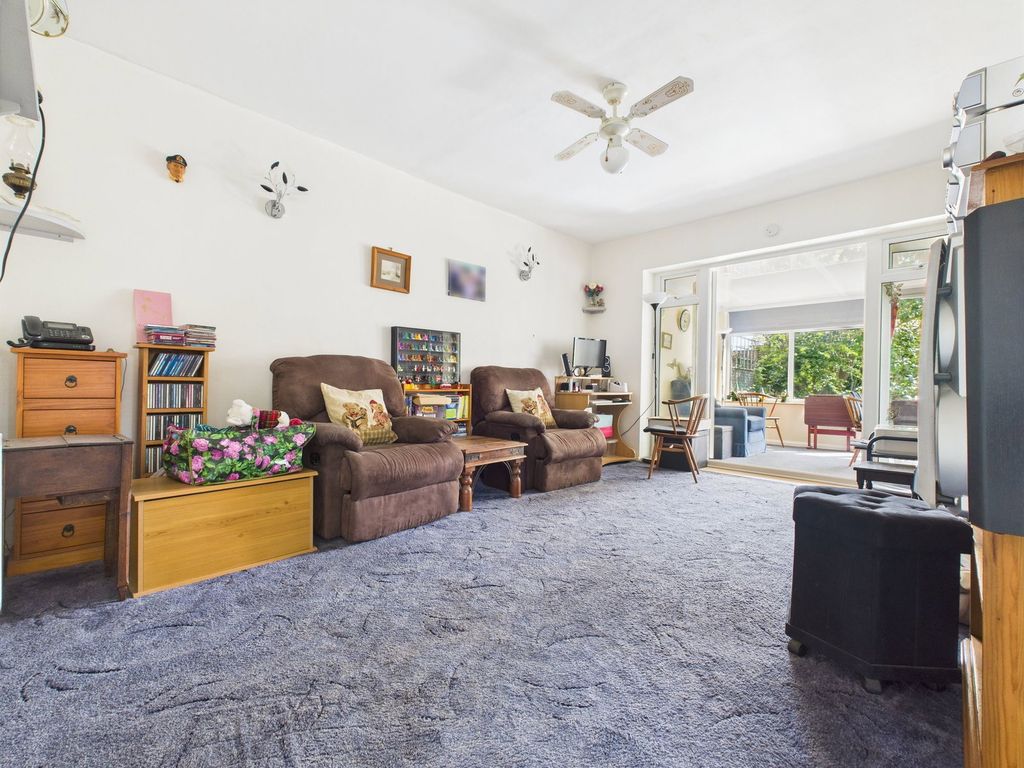 Property photo 2 of 13