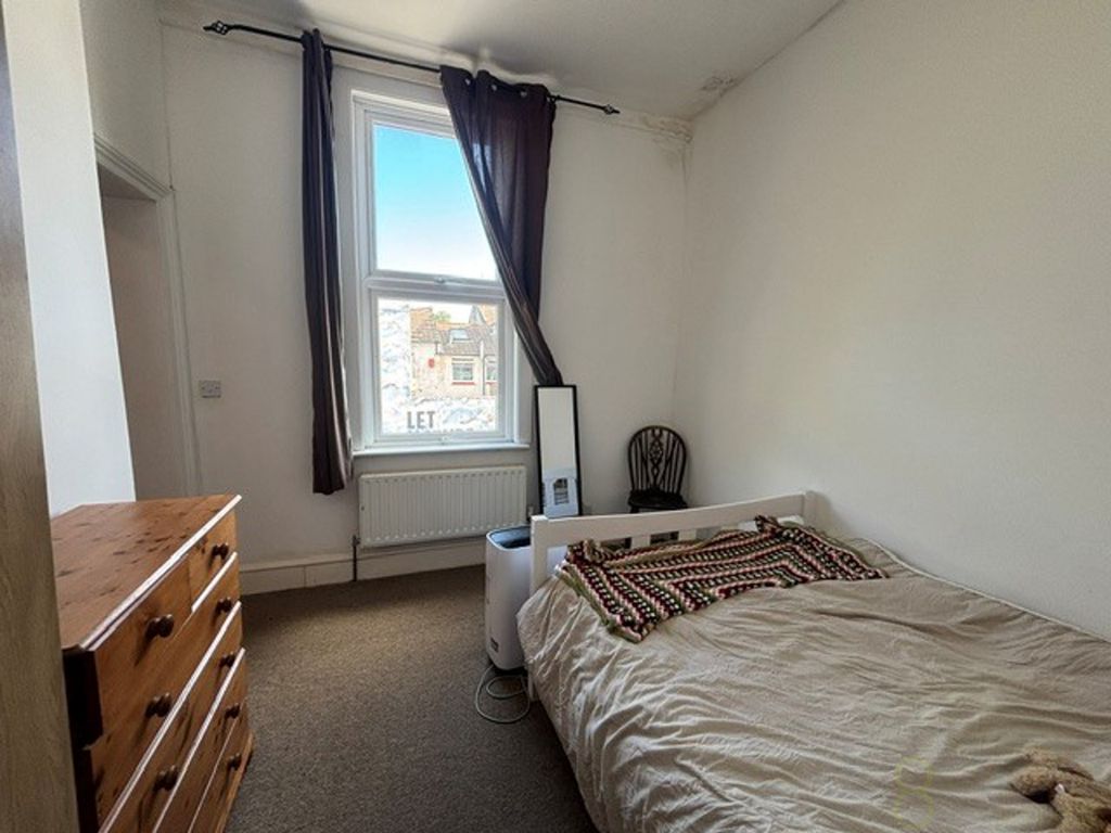 Property photo 3 of 9 Flat 1 48 Lewes Road