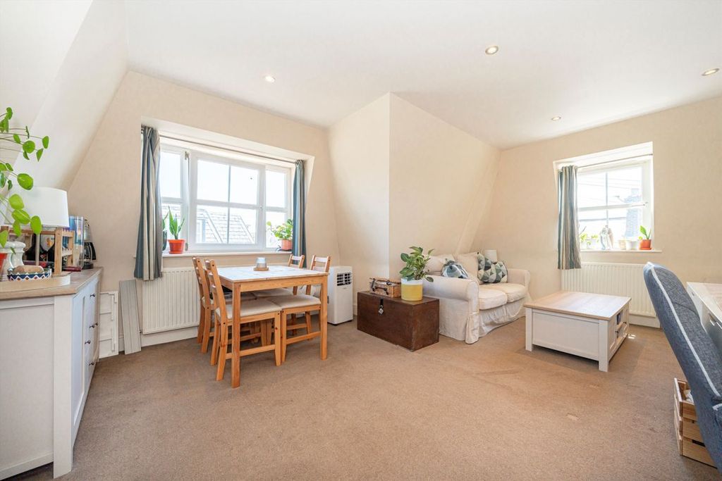 Property photo 2 of 4