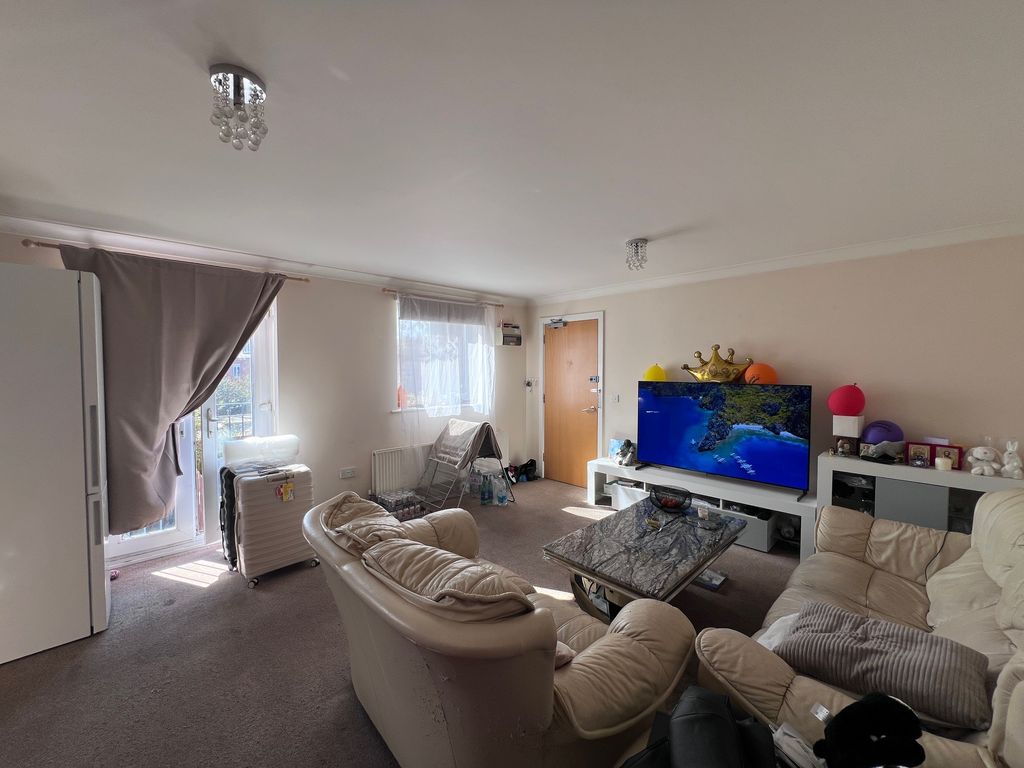 Property photo 2 of 5 Front