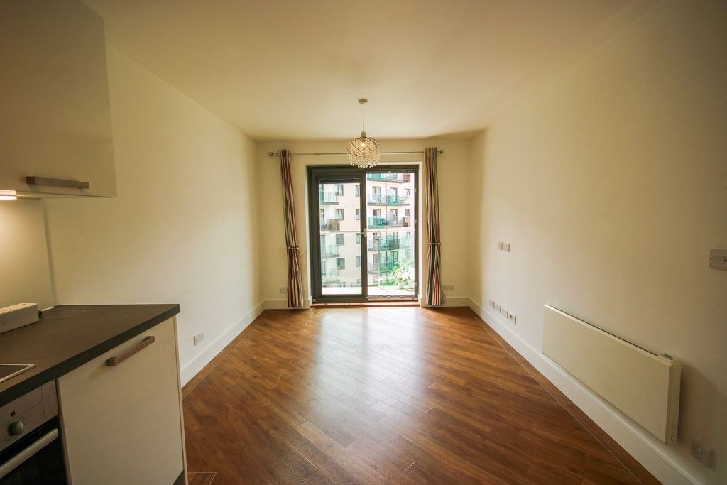 Property photo 2 of 8