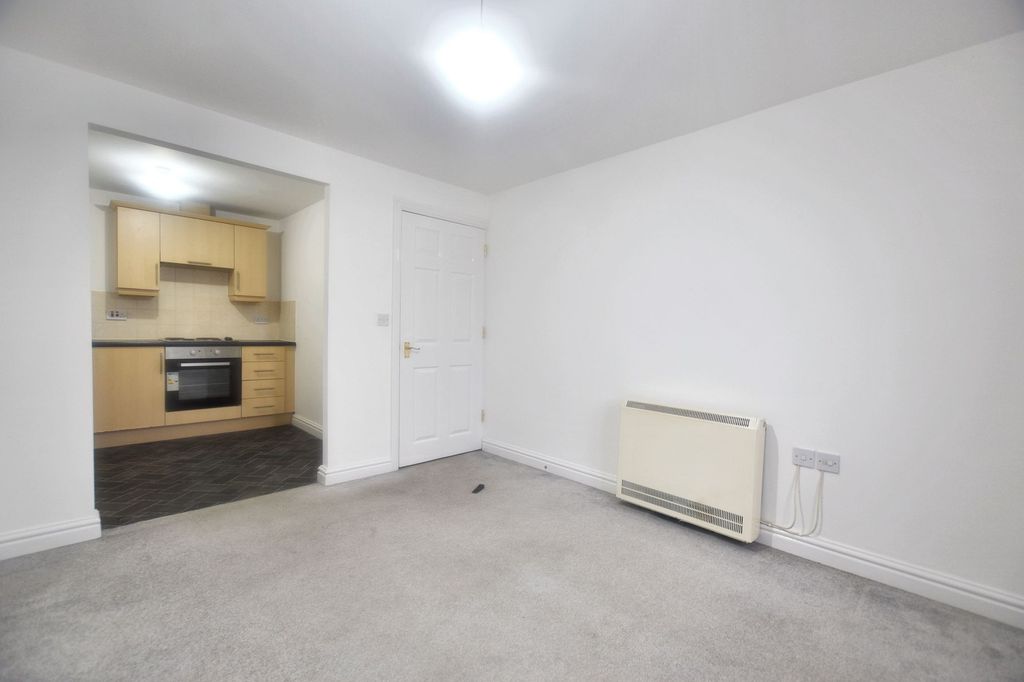 Property photo 3 of 6