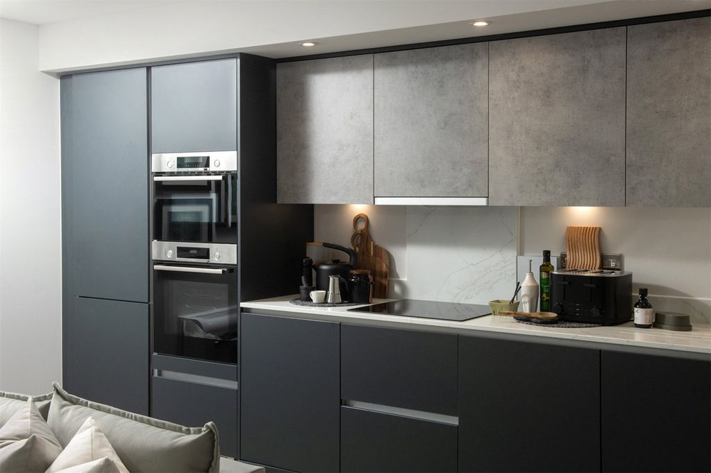 Property photo 1 of 10 Kitchen