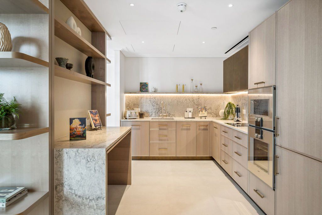 Property photo 3 of 14 Kitchen