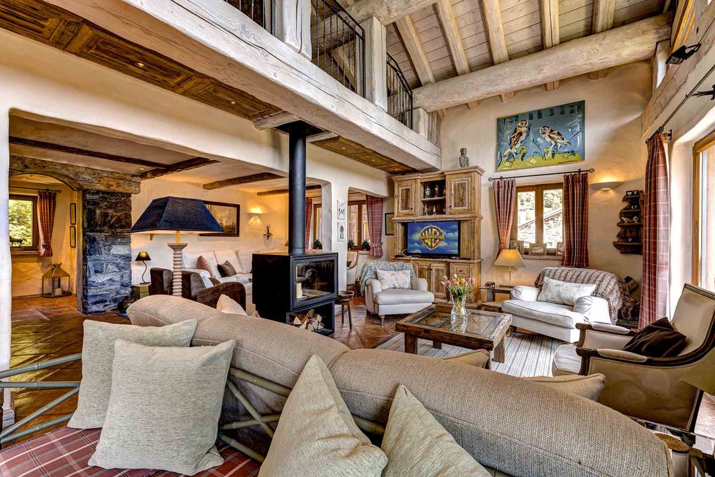 Property photo 2 of 15