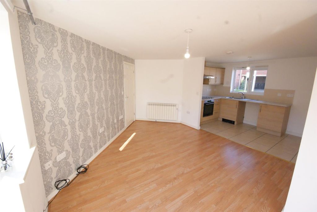 Property photo 2 of 8