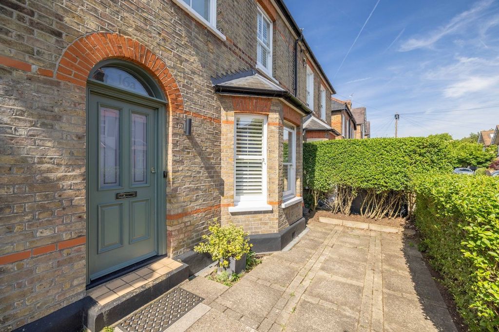 Property photo 1 of 12