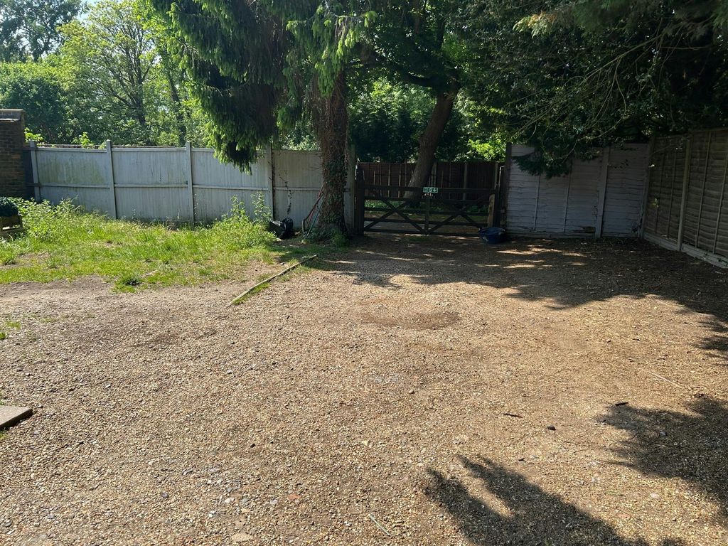 Property photo 2 of 12 52.Jpg