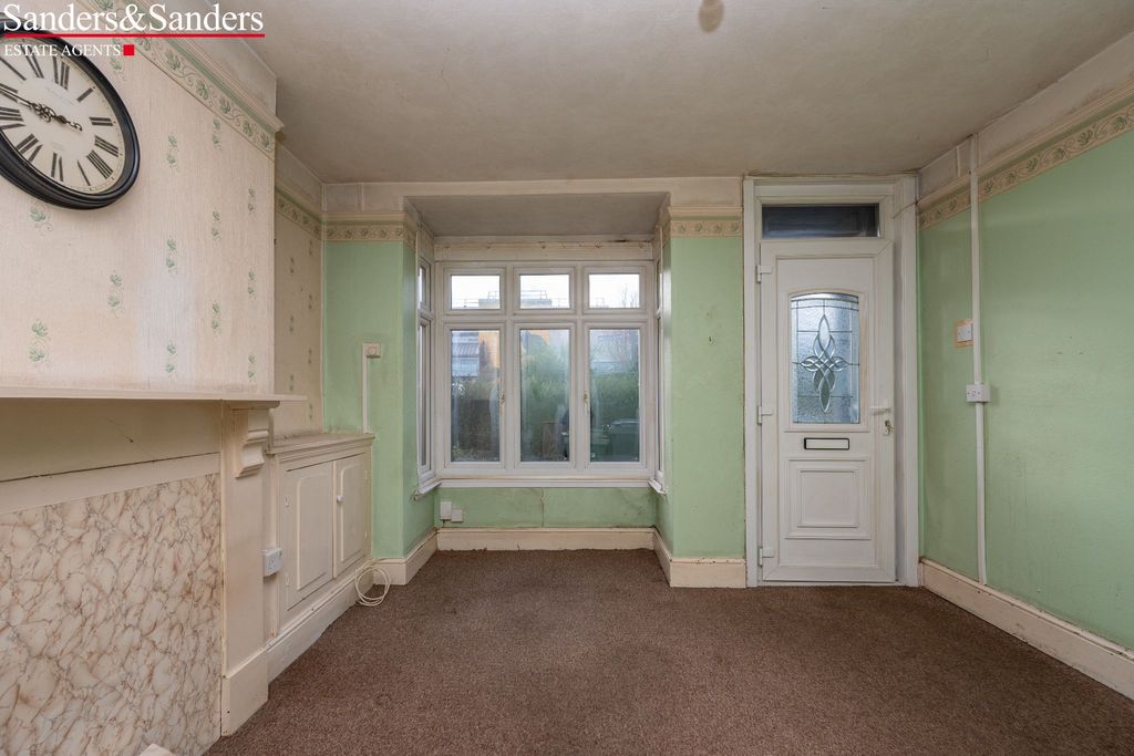 Property photo 3 of 19 Photograph 3