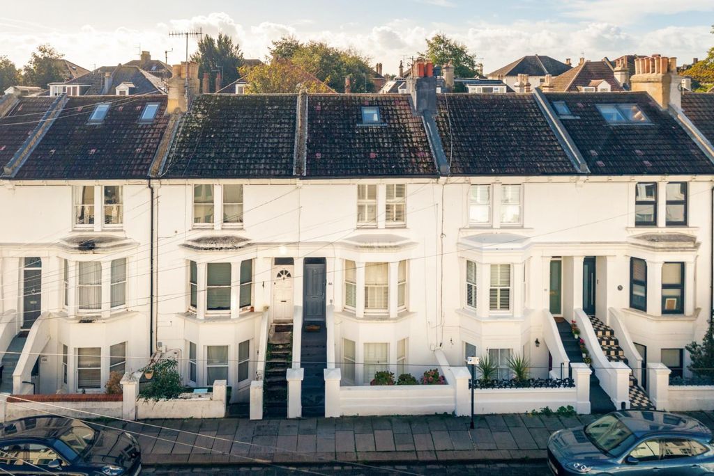 Property photo 1 of 24 Goldstone Road-22.Jpg