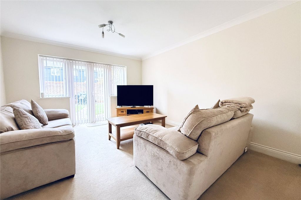 Property photo 3 of 14 Picture 3