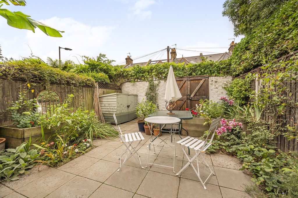 Property photo 3 of 10